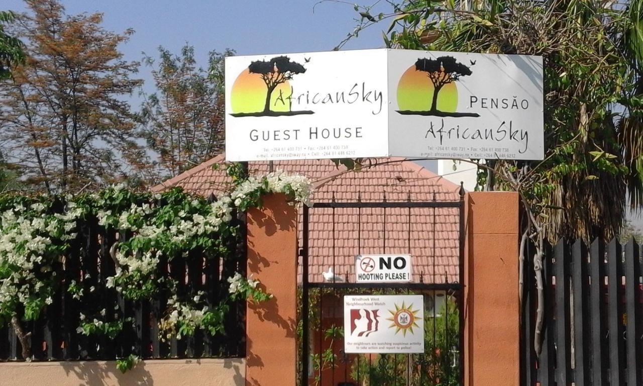 African Sky Guesthouse Уиндхоек Екстериор снимка